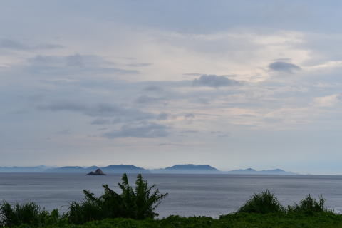 対岸の島